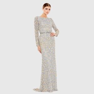 MAC DUGGAL
Silver Embellished Long Sleeve High Neck Gown